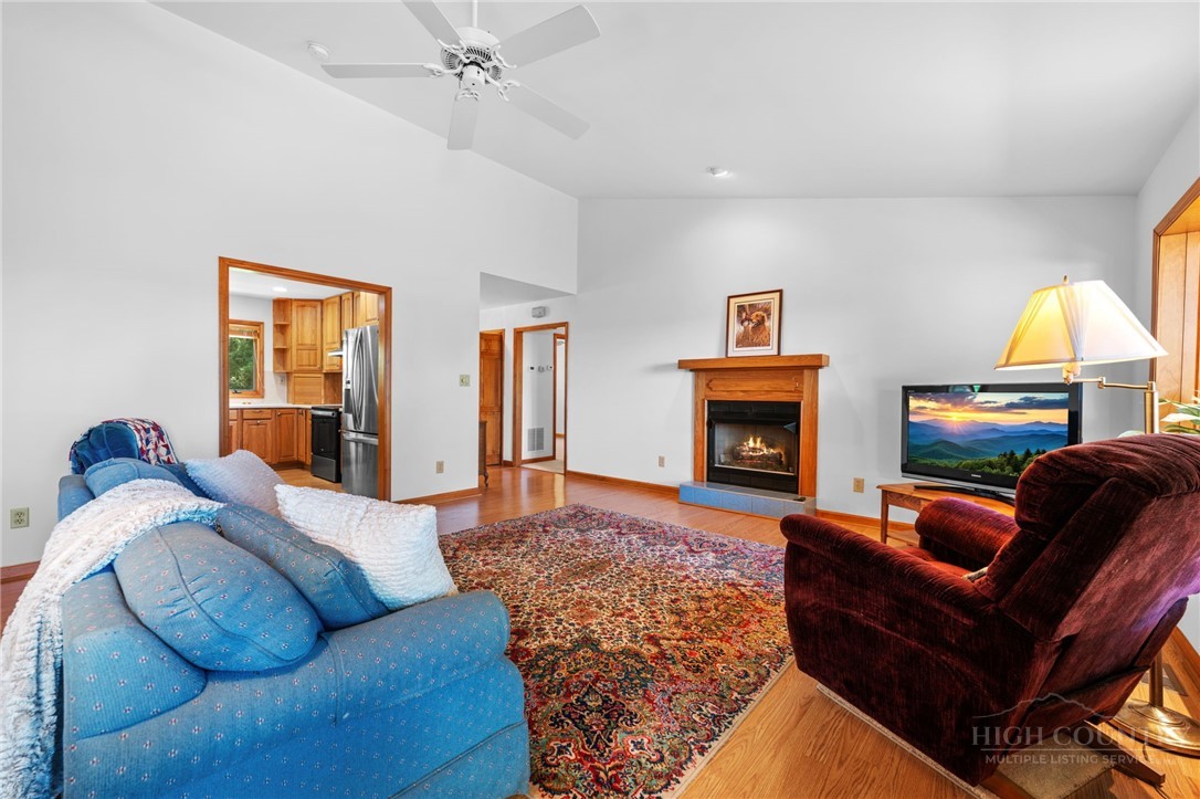 168 Heather Street Property Photo 6