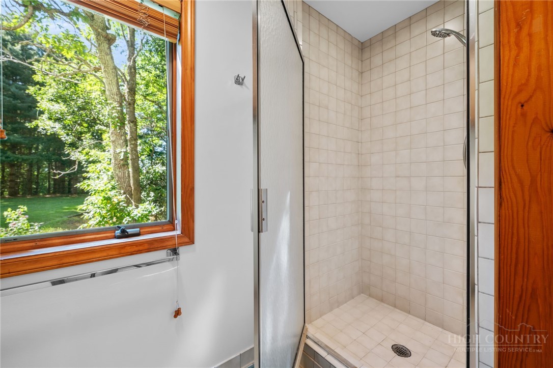 168 Heather Street Property Photo 20