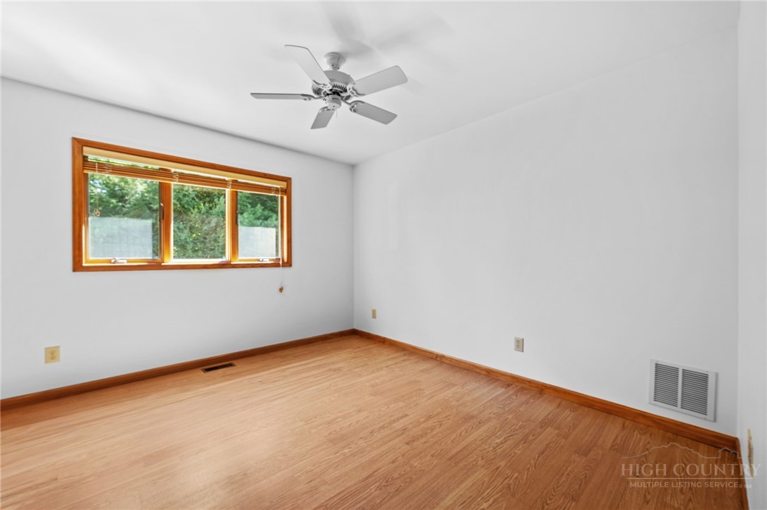 168 Heather Street Property Photo 29