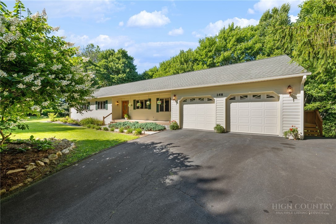 168 Heather Street Property Photo 38