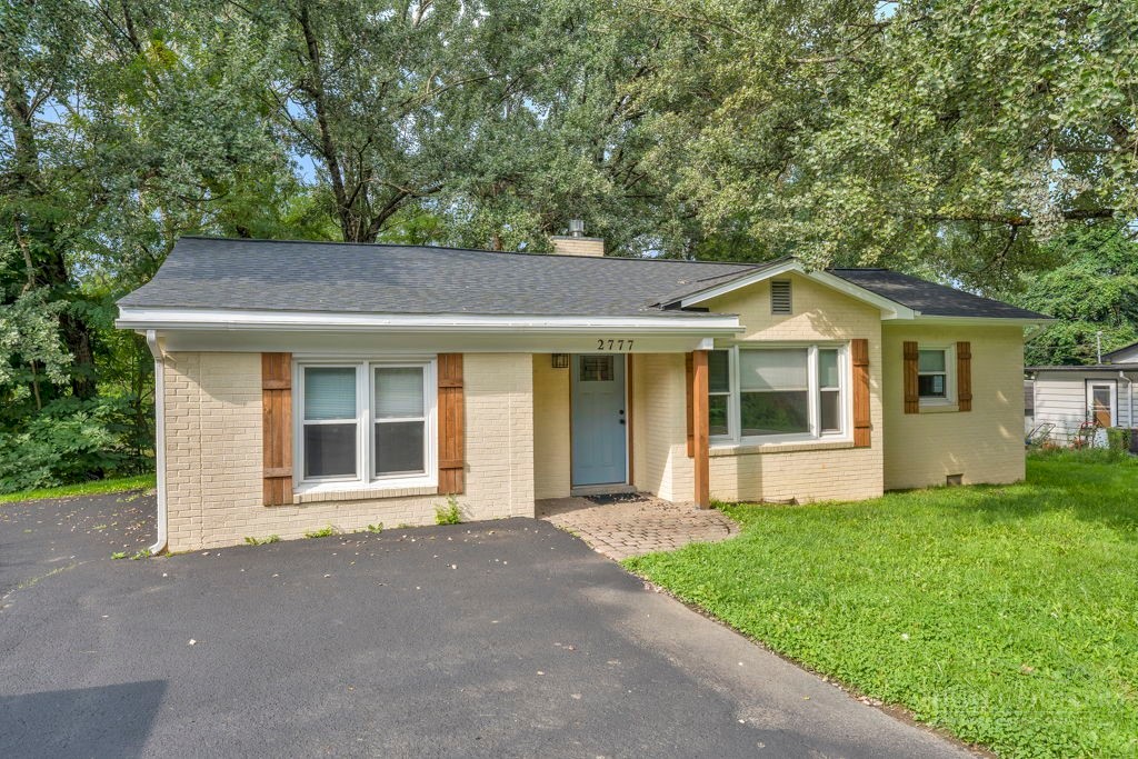 2777 Us Highway 421 N Property Photo 1