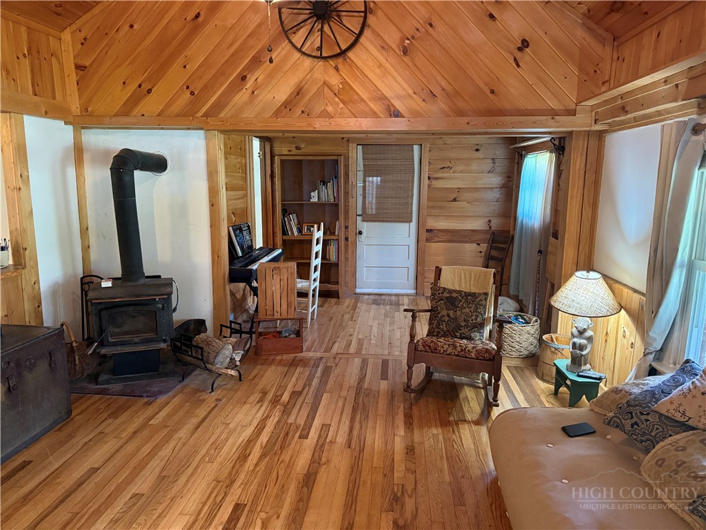 511 Bare Street Property Photo 6