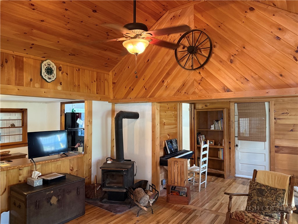 511 Bare Street Property Photo 9