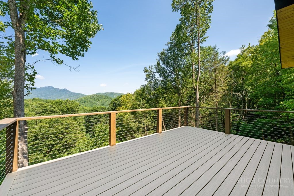 63 Two Hawks Lane Property Photo 26