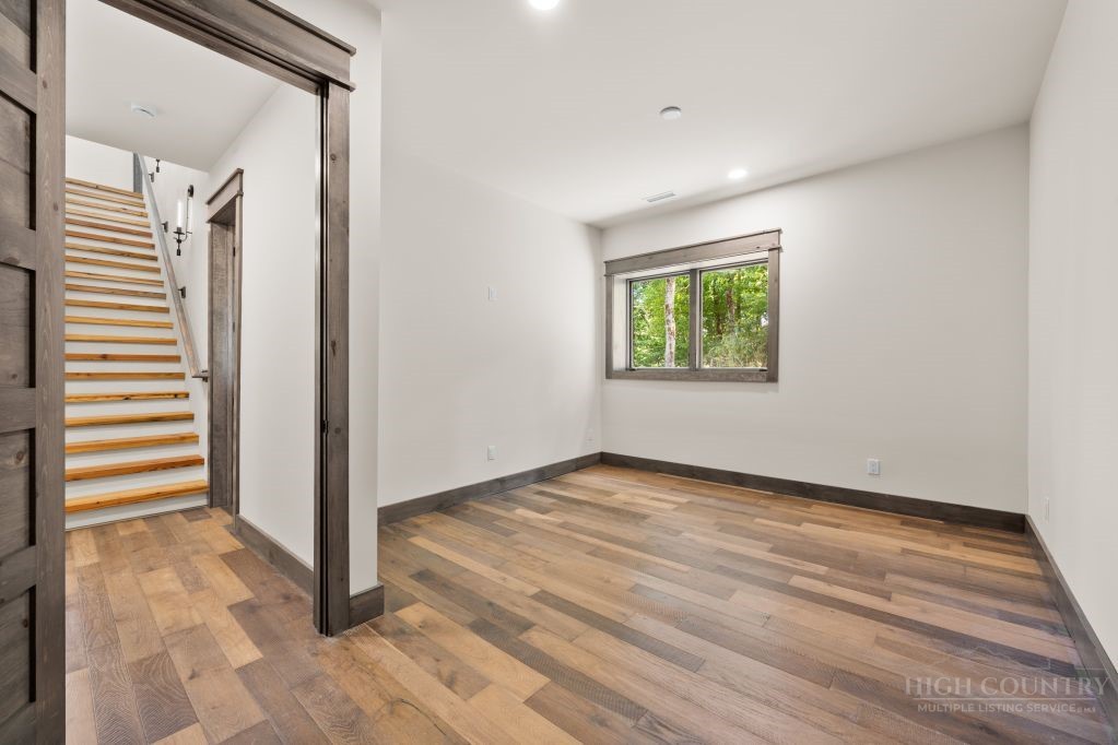 63 Two Hawks Lane Property Photo 37