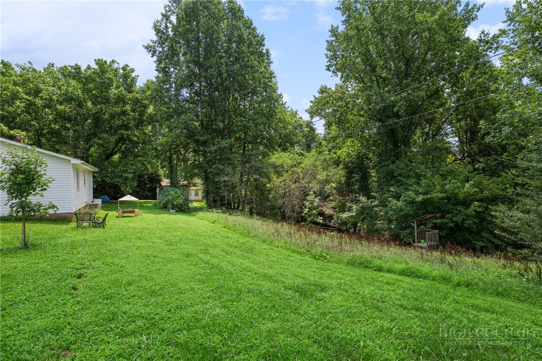 625 New Brickyard Road Property Photo 5