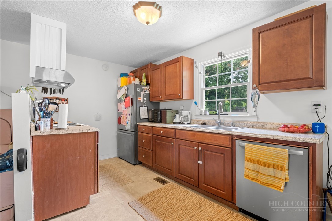 625 New Brickyard Road Property Photo 9