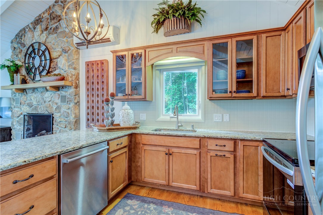 190 Meadow View Road Property Photo 17