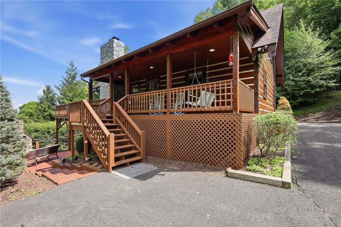 675 Ski Acres Drive Property Photo 1