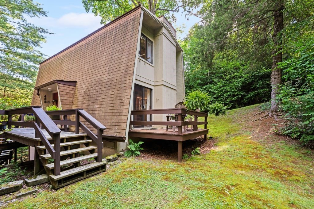 40 Hemlock Hills A Property Photo 2