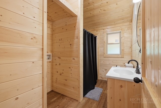 387 Tree Top Circle Property Photo 16