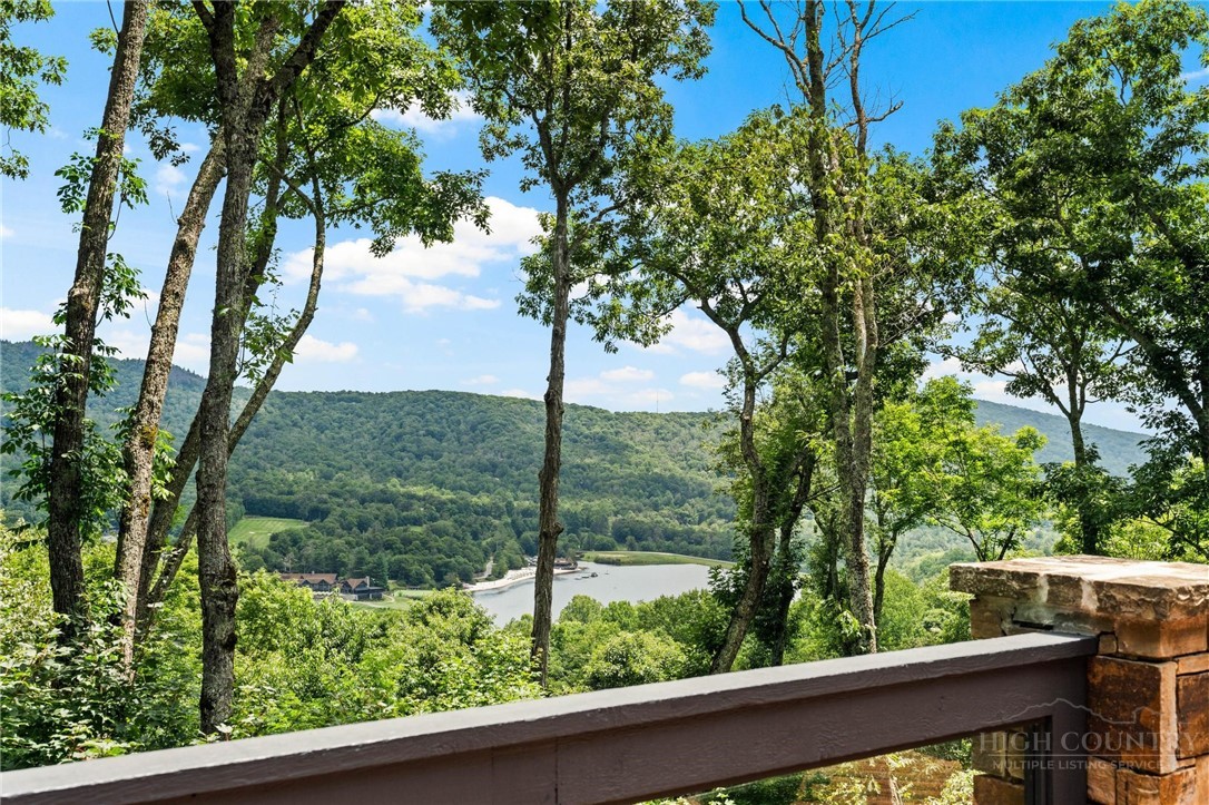 104 Bridgeway Court Property Photo 1