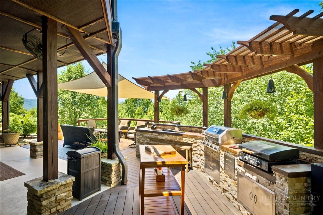 1167 Johns Ridge Parkway Property Photo 24