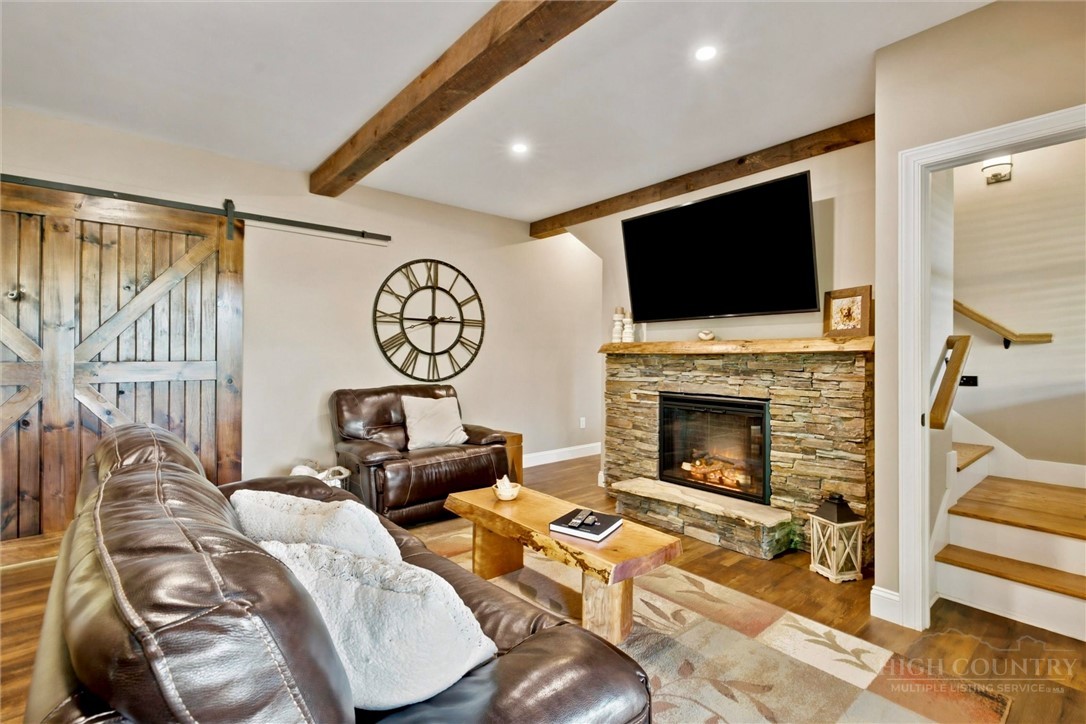 1167 Johns Ridge Parkway Property Photo 30