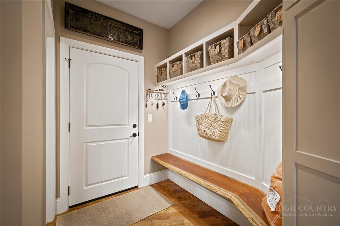 1167 Johns Ridge Parkway Property Photo 33