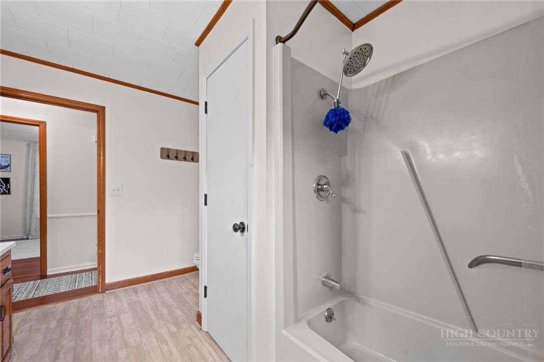 410 Don Hayes Road Property Photo 17