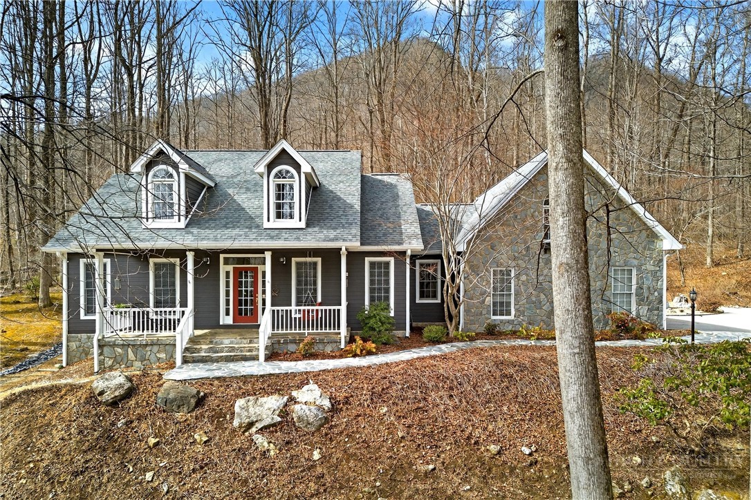 219 Catawba Drive Property Photo 1