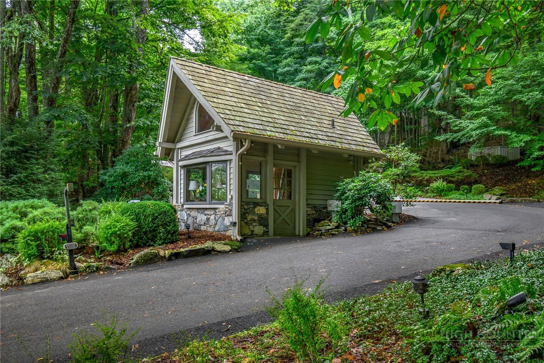 650 Near Sawrey Property Photo 44