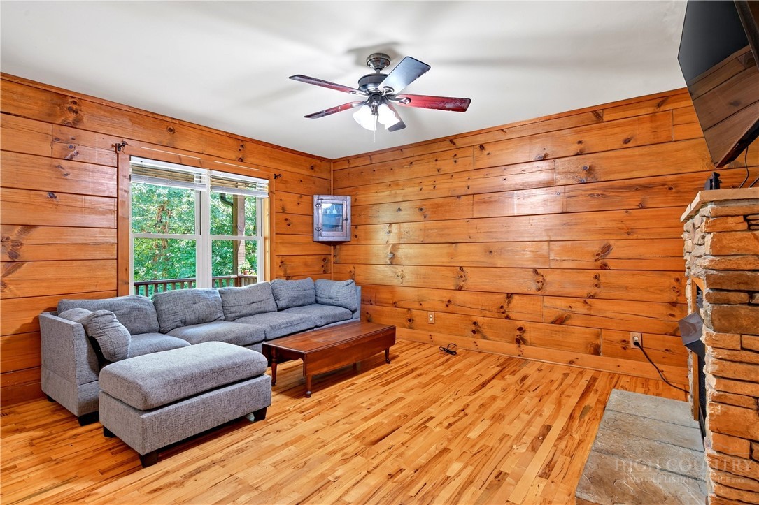 3355 Helton Hartley Place Property Photo 10