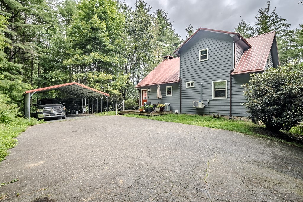 103 Keith Street Property Photo 6