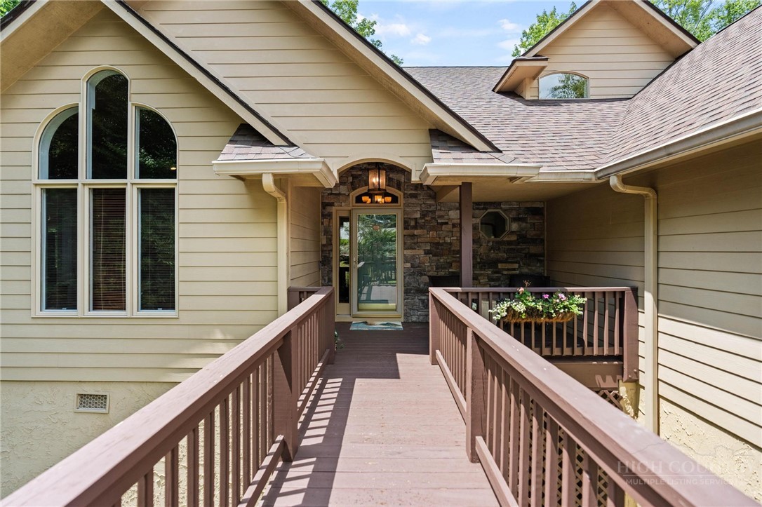 187 Cinnamon Fern Lane Property Photo 3