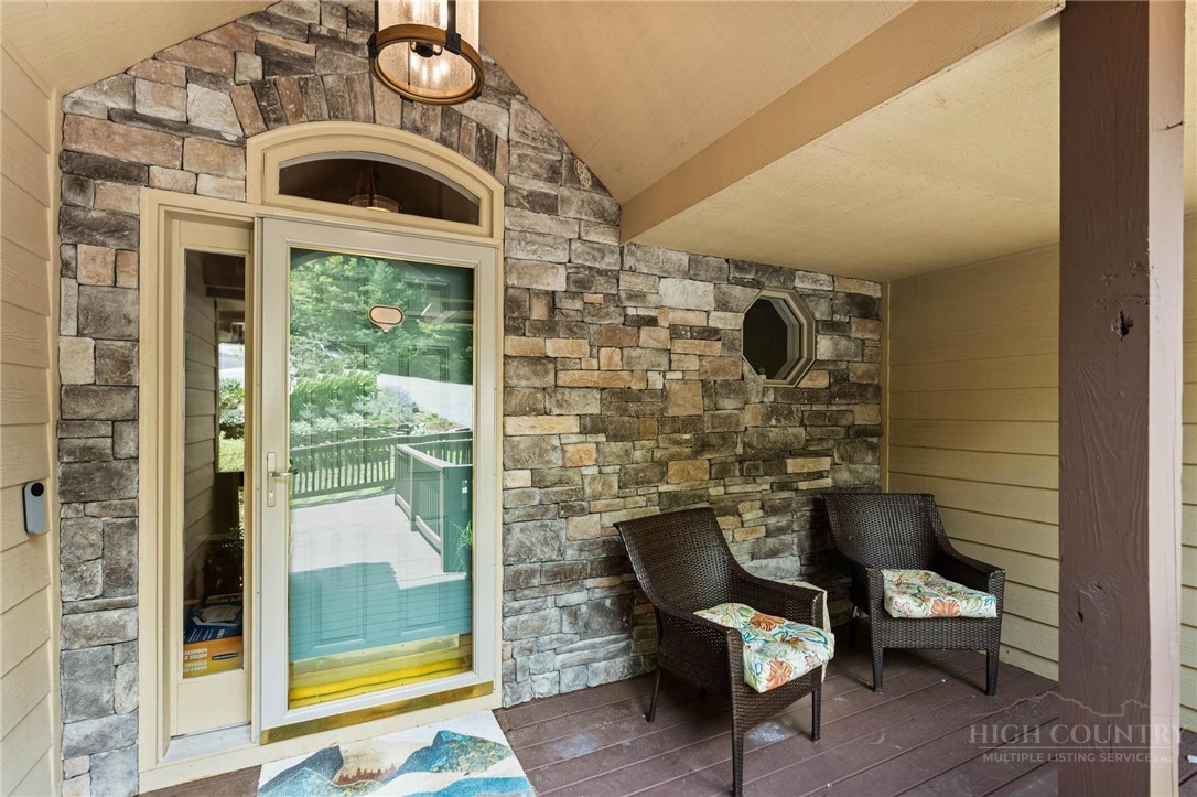 187 Cinnamon Fern Lane Property Photo 4