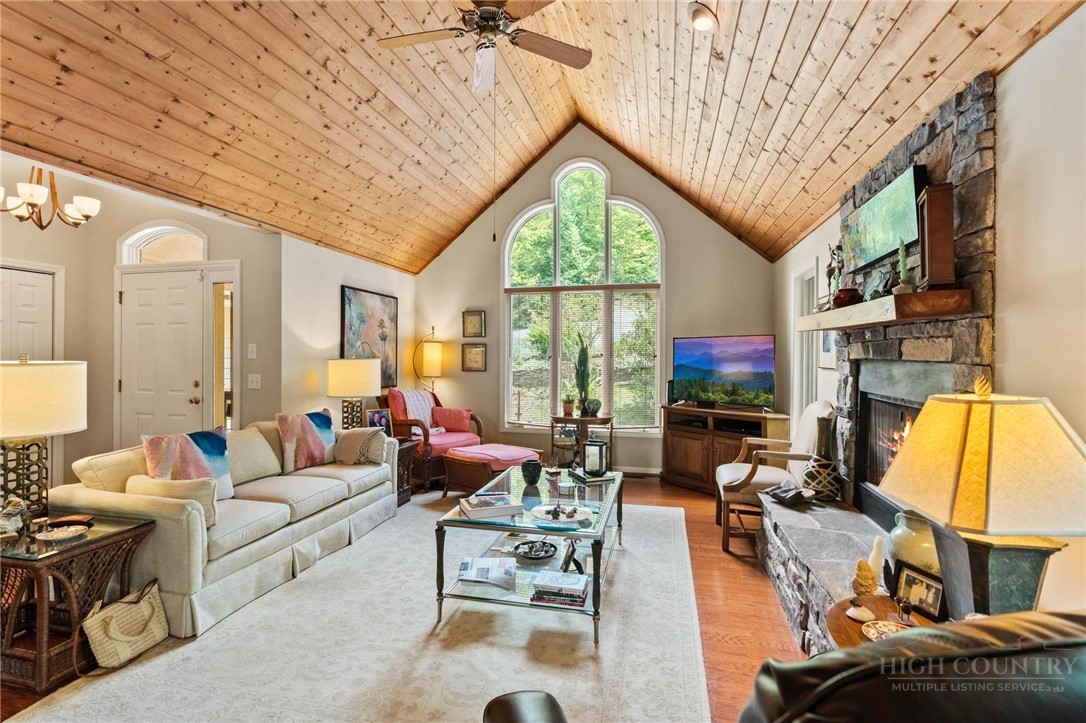 187 Cinnamon Fern Lane Property Photo 10