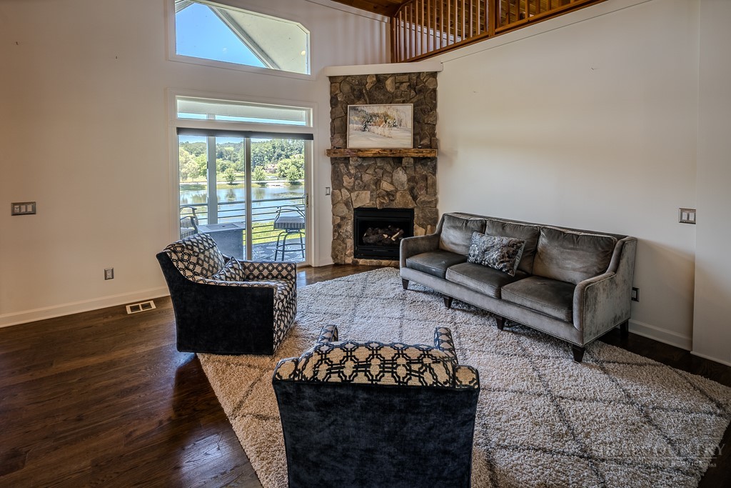 342 Birkdale Ridge Property Photo 8