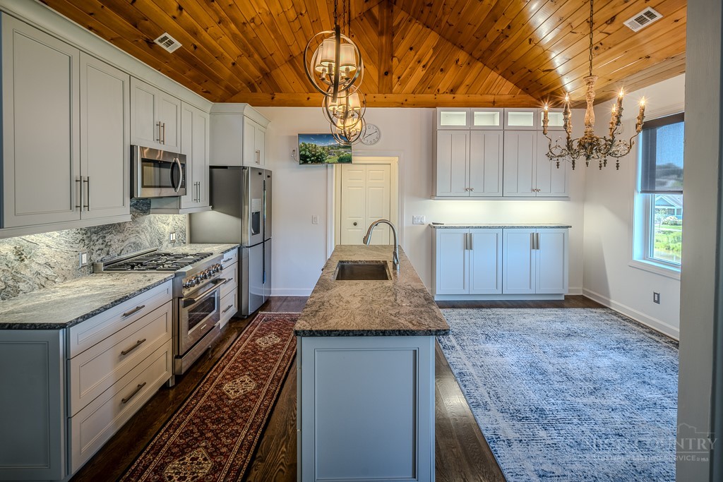 342 Birkdale Ridge Property Photo 12
