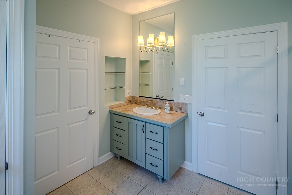 342 Birkdale Ridge Property Photo 22
