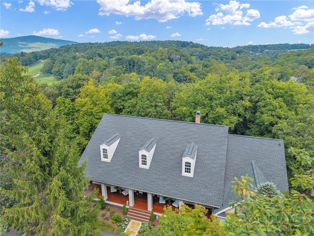 368 Green Hill Woods Property Photo 2