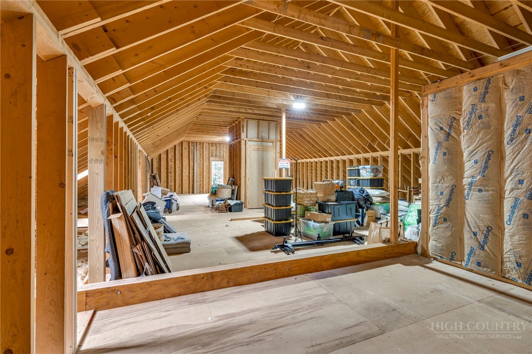 368 Green Hill Woods Property Photo 48