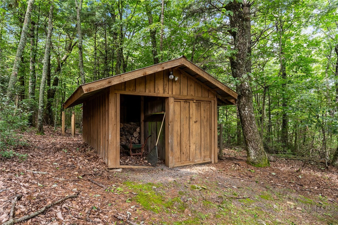 785 Eagles Nest Lane Property Photo 28