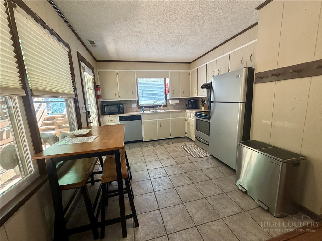 188 Forest Lane Property Photo 9