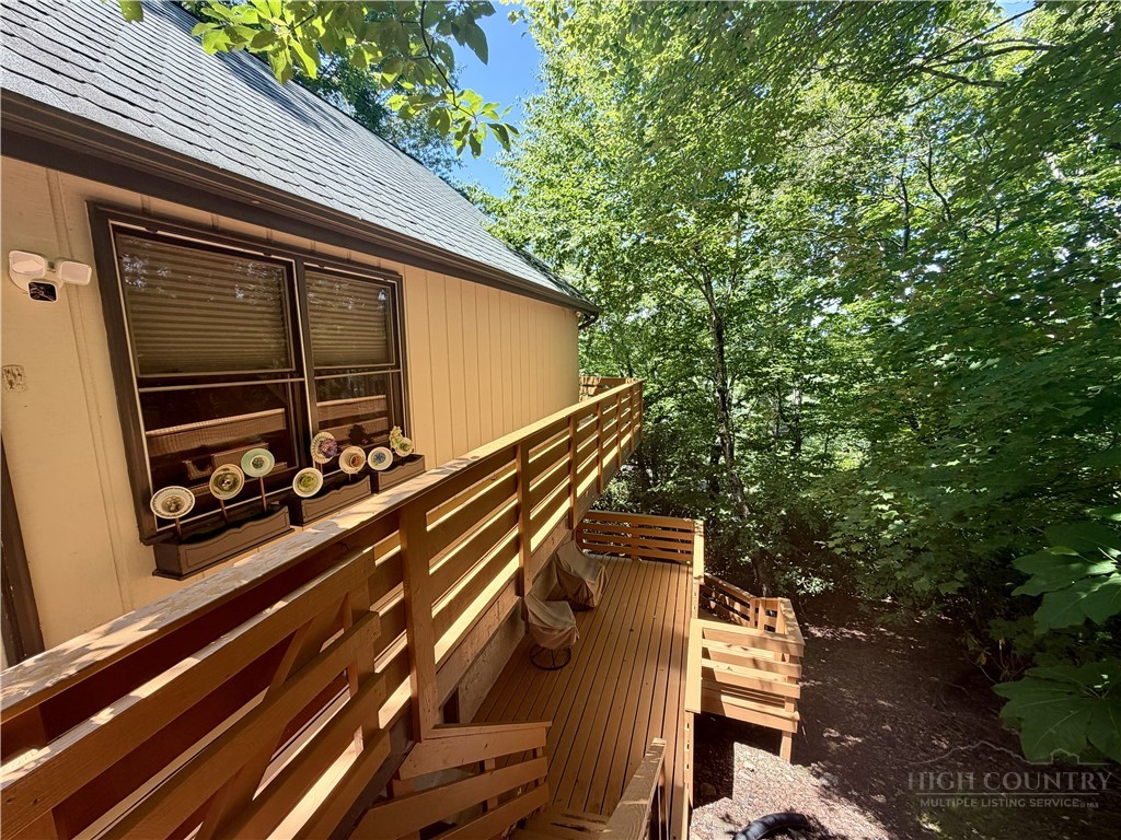 188 Forest Lane Property Photo 32