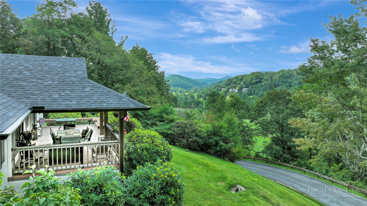600 Mountain Glen Property Photo 1
