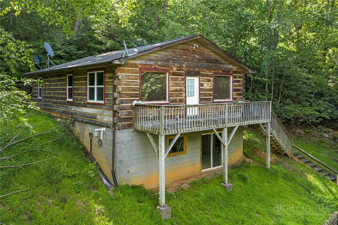 2020 Castle Ford Road Property Photo 1