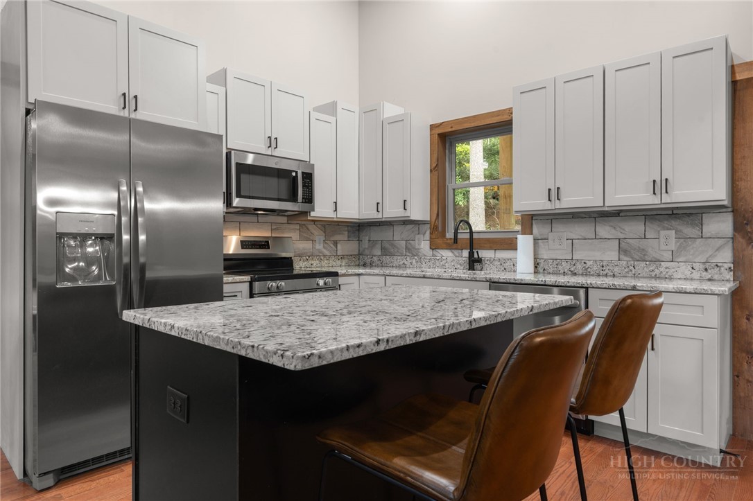 363 Switchback Lane Property Photo 8