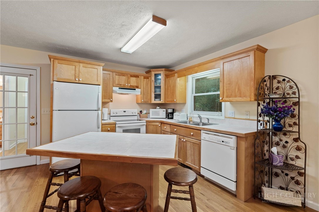 376 Deerfield Forest Parkway Property Photo 5