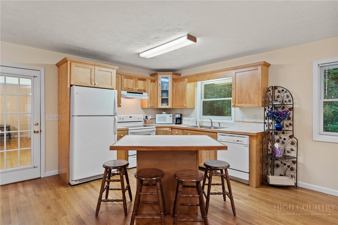 376 Deerfield Forest Parkway Property Photo 11