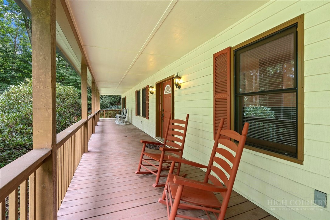376 Deerfield Forest Parkway Property Photo 14