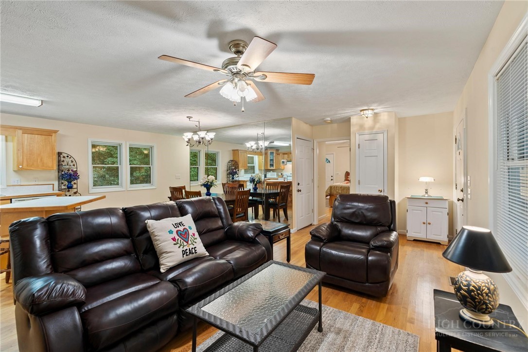 376 Deerfield Forest Parkway Property Photo 25