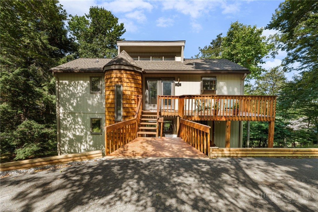 100 Grassy Gap Loop Road Property Photo 1