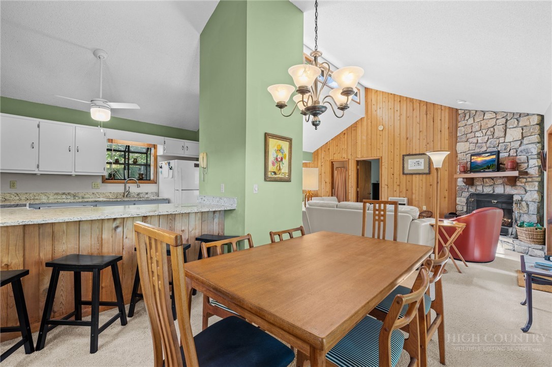 100 Grassy Gap Loop Road Property Photo 14