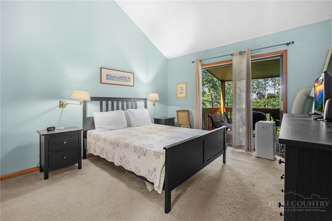 100 Grassy Gap Loop Road Property Photo 15
