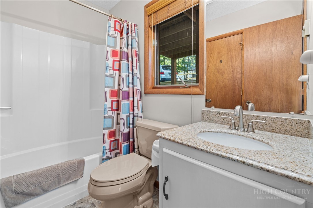 100 Grassy Gap Loop Road Property Photo 24