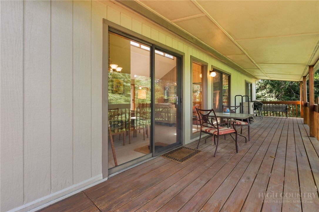 100 Grassy Gap Loop Road Property Photo 27
