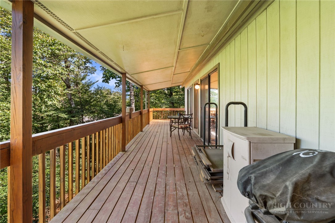100 Grassy Gap Loop Road Property Photo 28