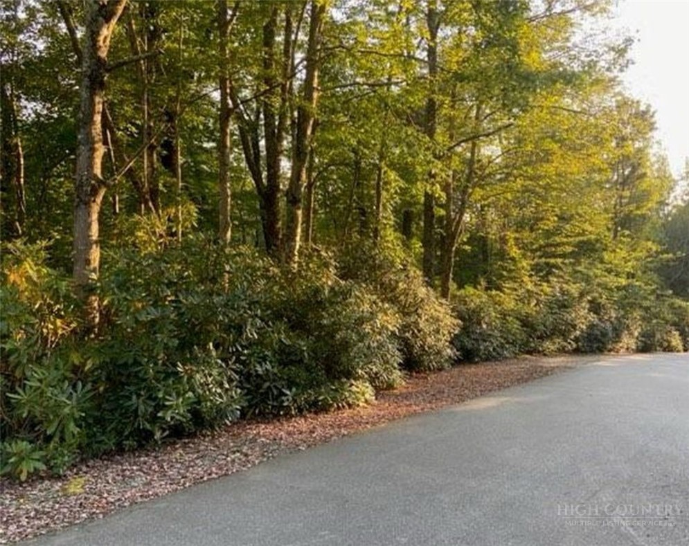 6285 Upper Creek Drive Property Photo 1