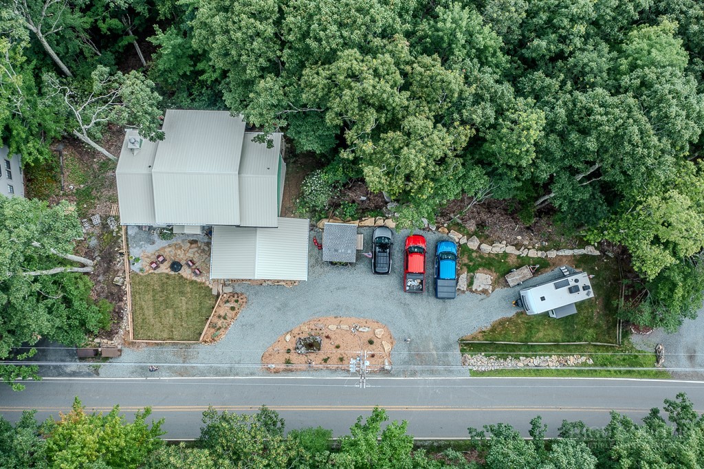 710 Pine Ridge Road Property Photo 2